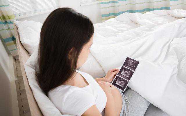 早孕试纸的两道杠深浅不一，这是怀孕了吗？